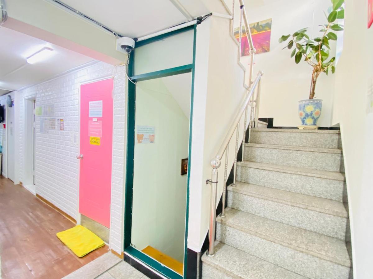 Aroha Guesthouse Seoul Station Dış mekan fotoğraf